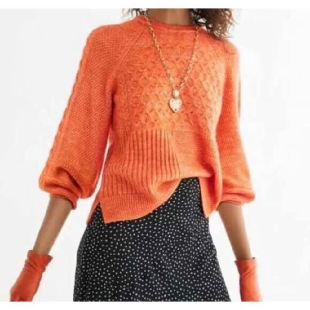CAbi Harvest Pullover
Sweater Amber Orange Small